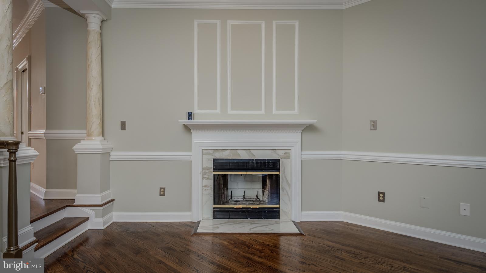 COURTHOUSE WOODS - Residential