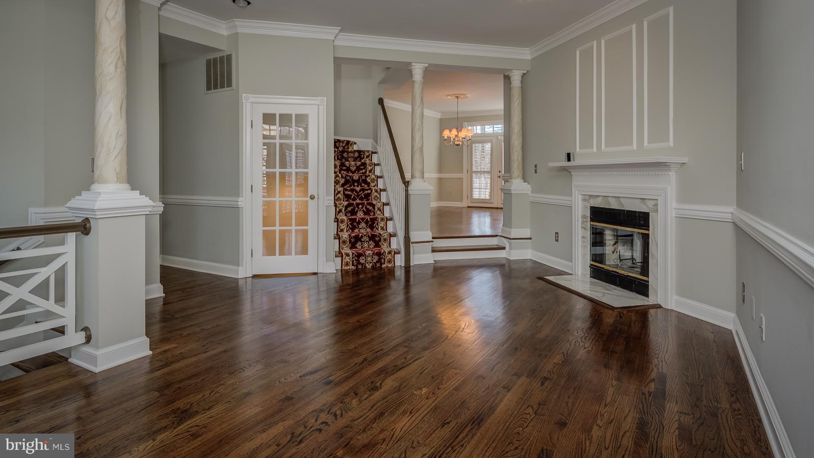 COURTHOUSE WOODS - Residential