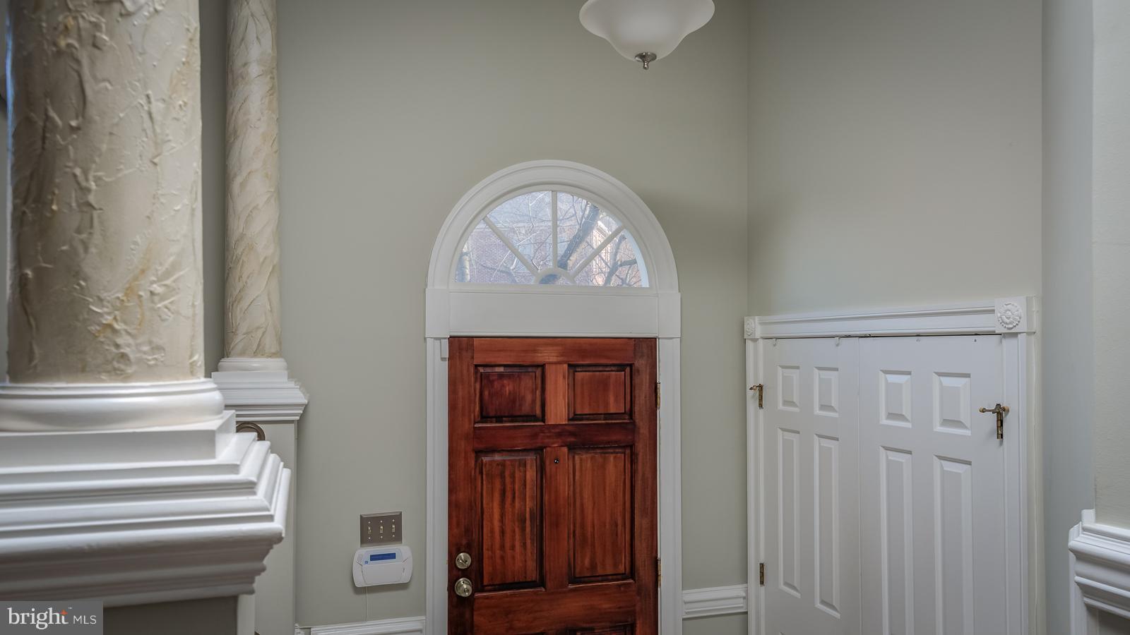 COURTHOUSE WOODS - Residential