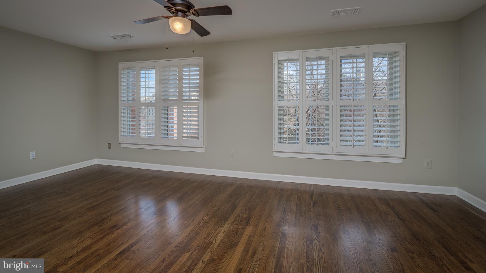 COURTHOUSE WOODS - Residential