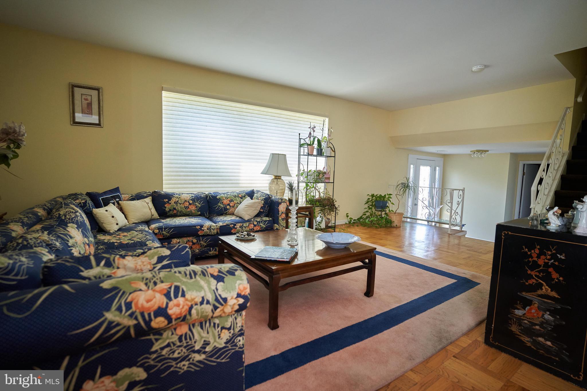 HUNTINGDON VALLEY - Residential