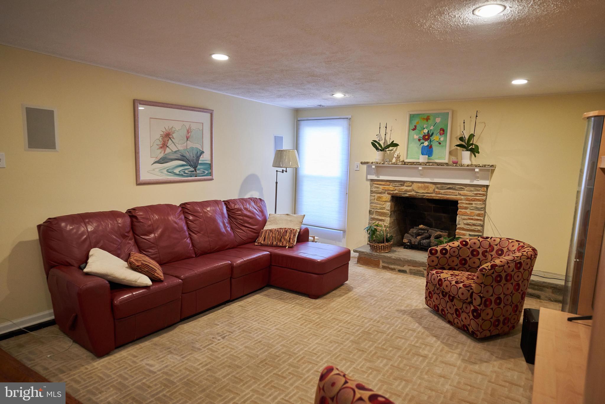 HUNTINGDON VALLEY - Residential