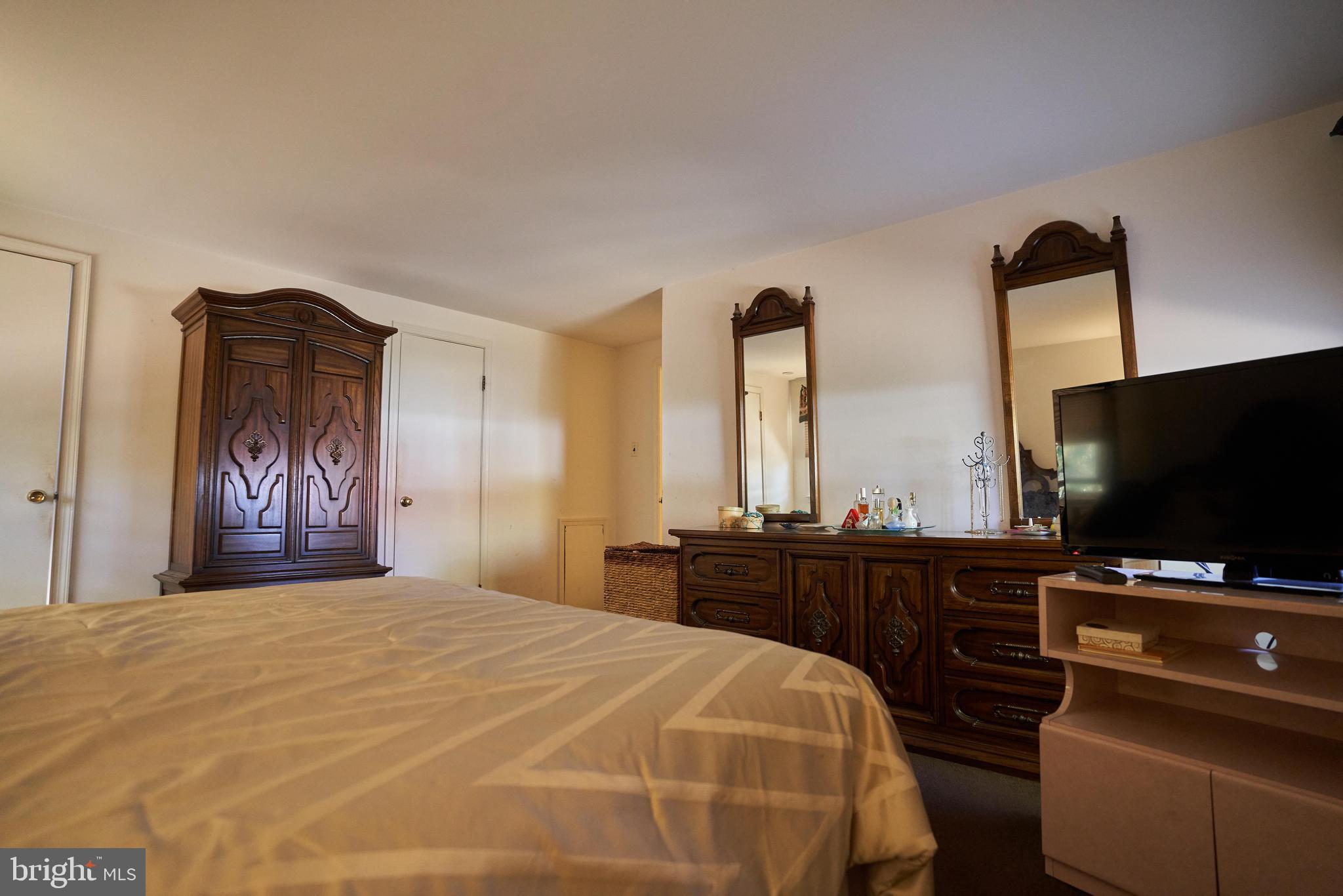 HUNTINGDON VALLEY - Residential