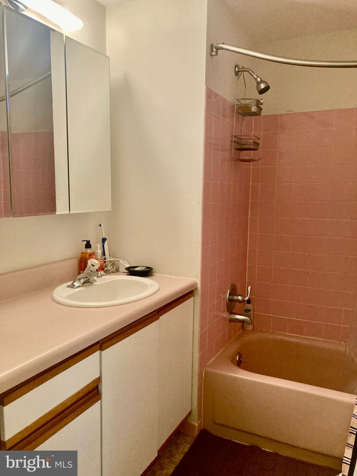 HUNTINGDON VALLEY - Residential