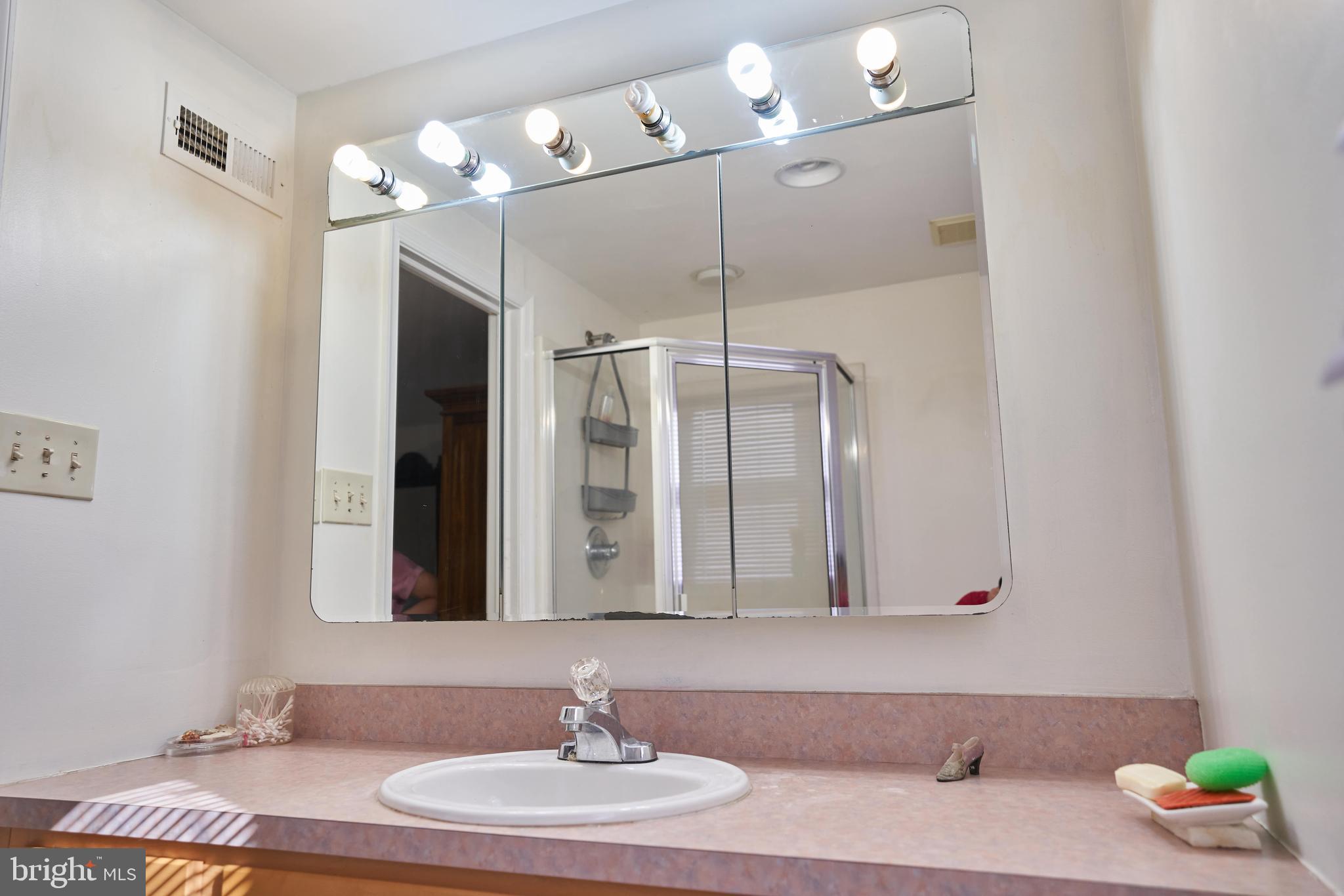 HUNTINGDON VALLEY - Residential