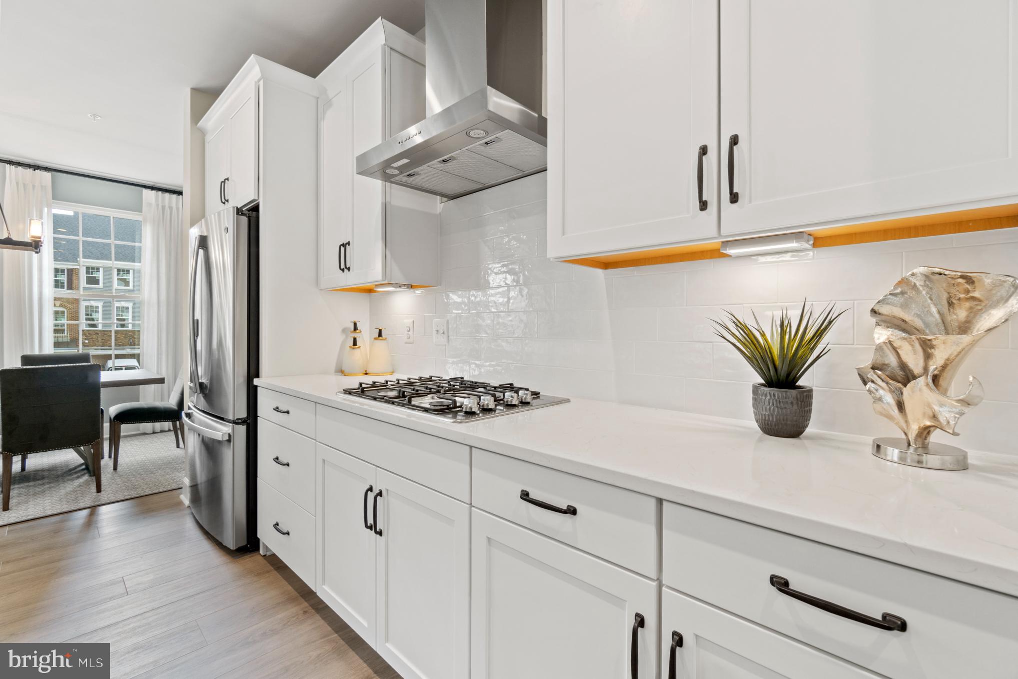 MARLBORO RIDGE - Residential