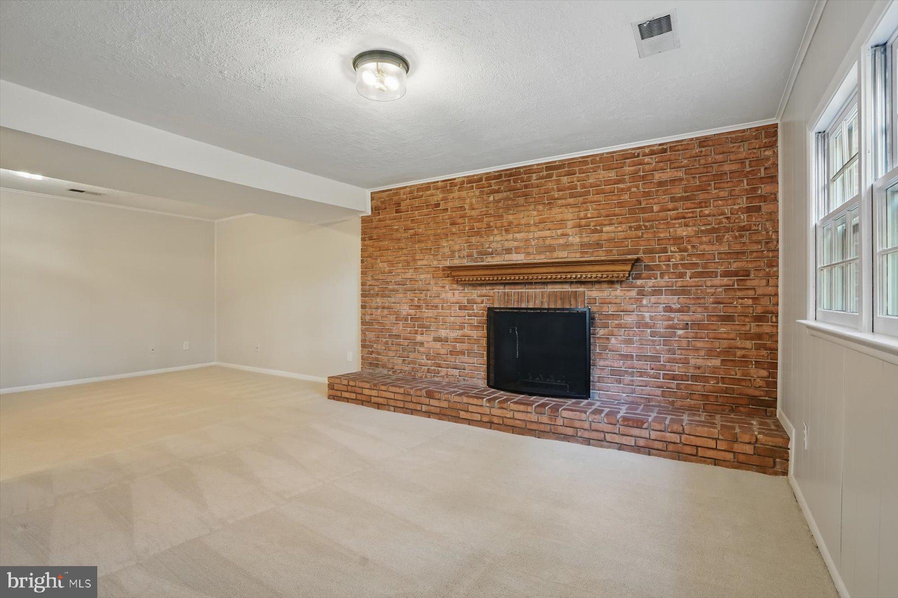 WOODBRIDGE - Residential