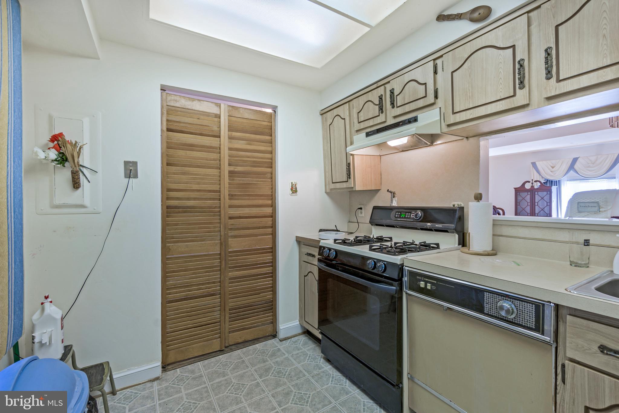 PRINCE PLACE 1 - Residential