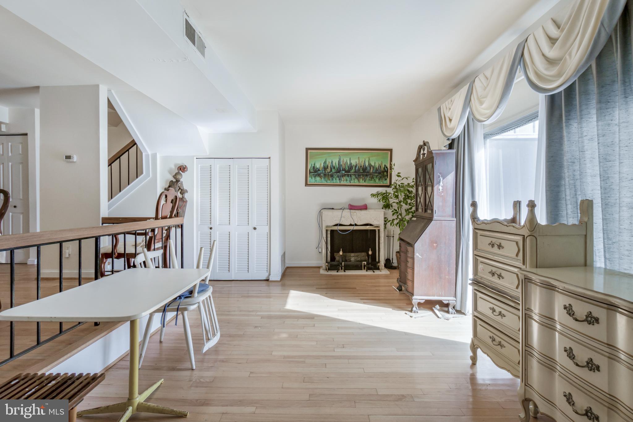 PRINCE PLACE 1 - Residential