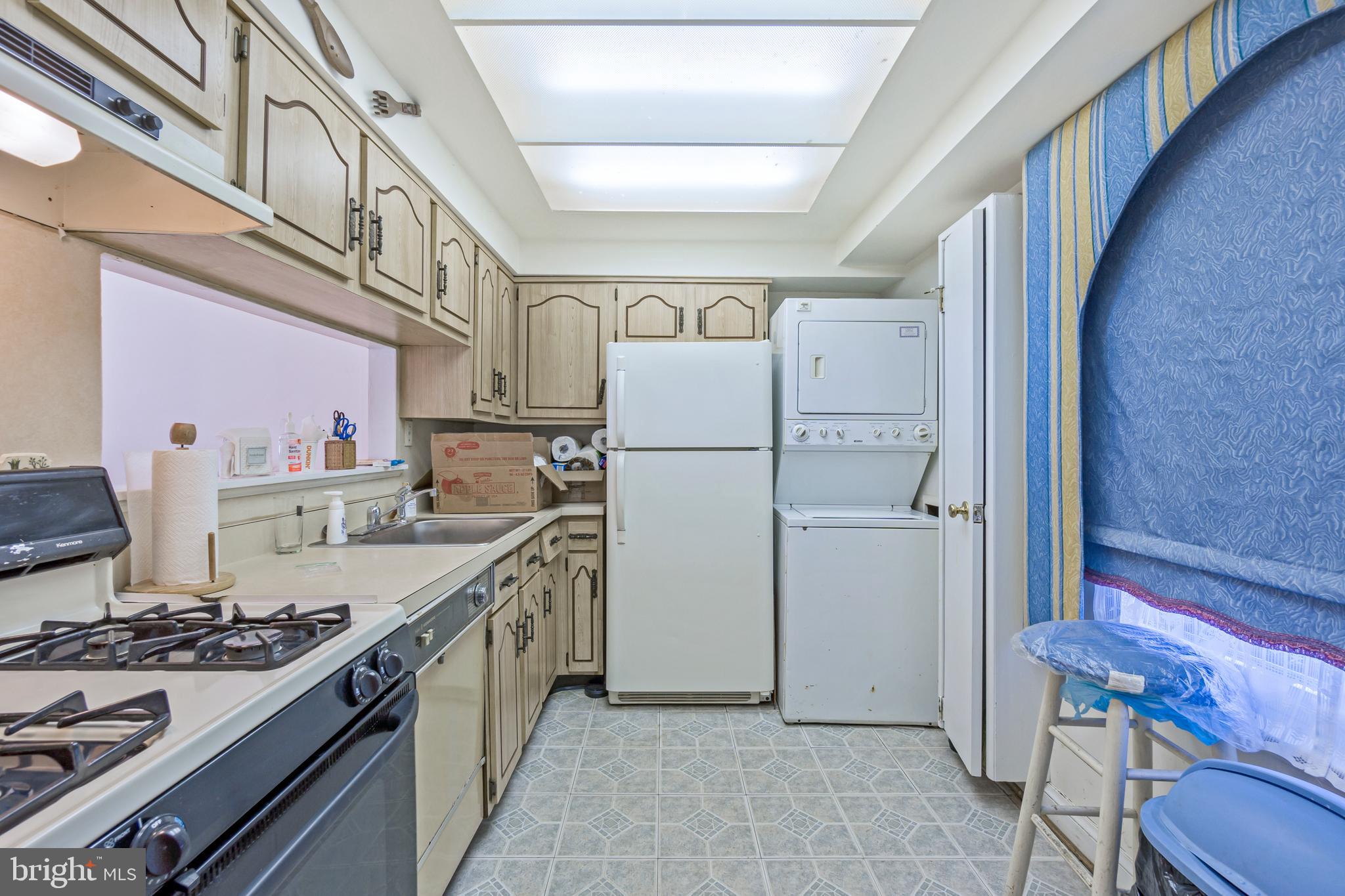 PRINCE PLACE 1 - Residential