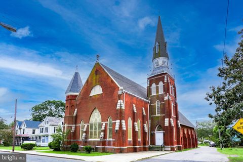 39 W MAIN STREET CRISFIELD MD 21817