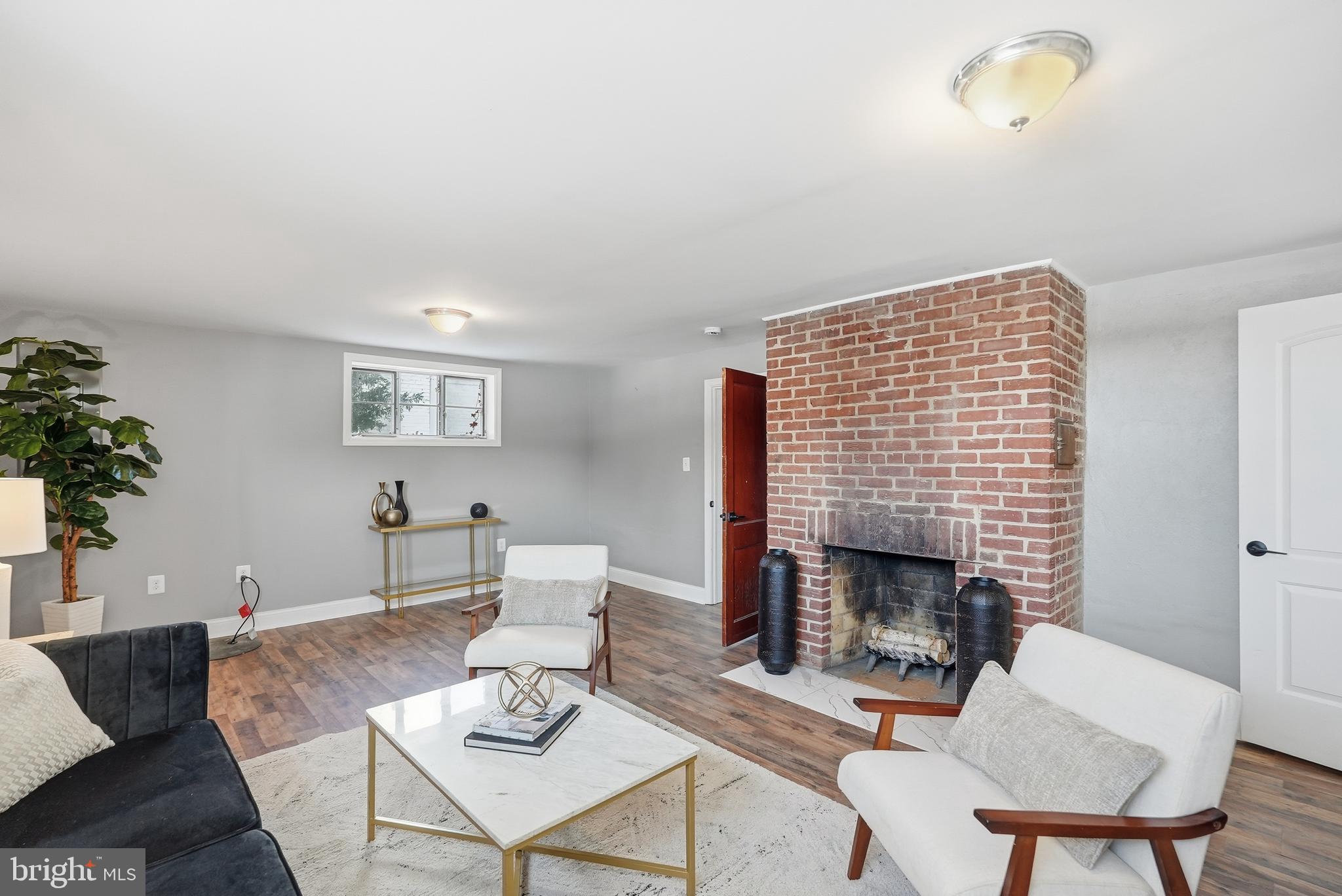 OXON HILL - Residential