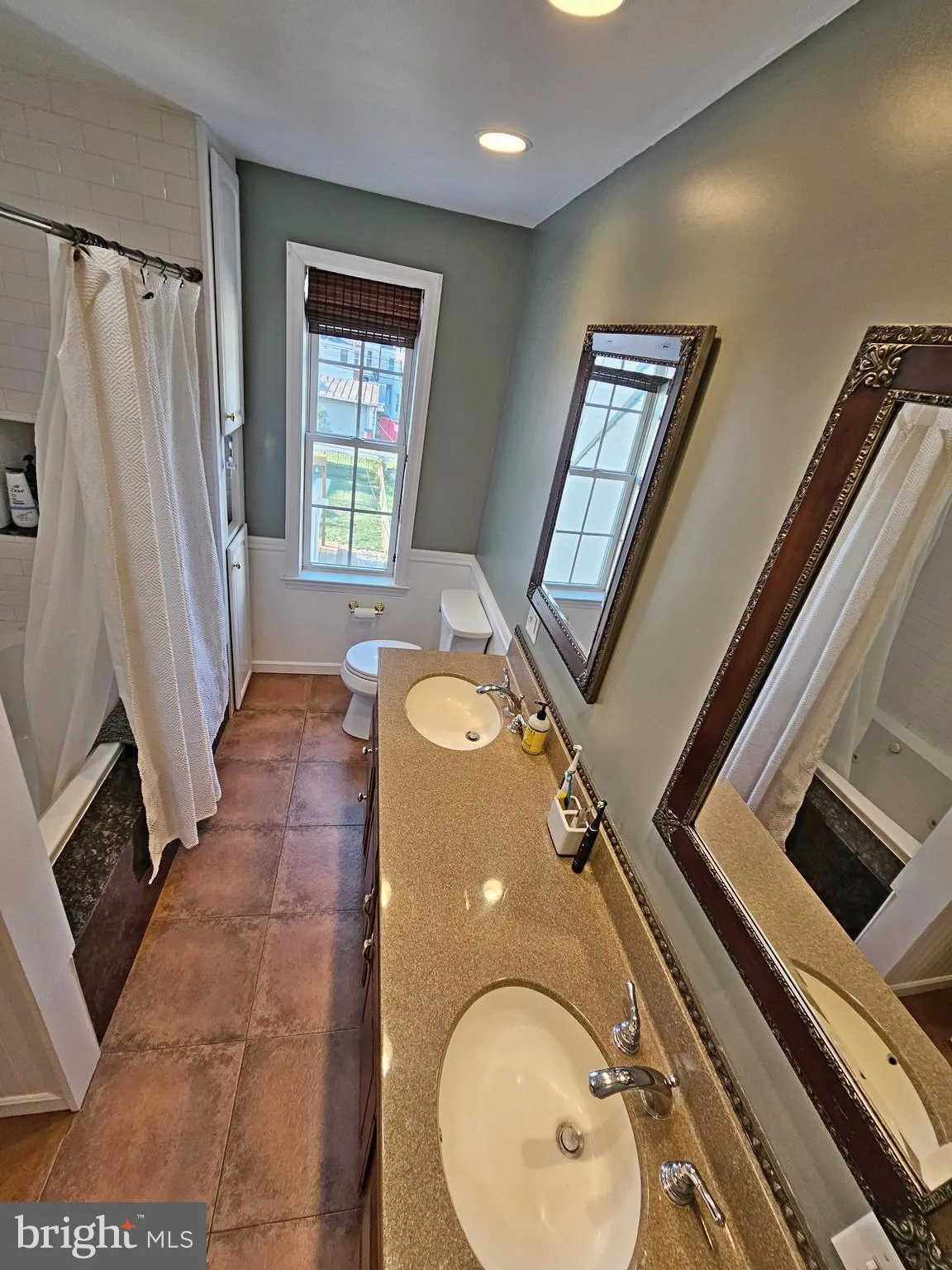 Lancaster, Pennsylvania 17602, United States, 2 Bedrooms Bedrooms, ,2 BathroomsBathrooms,Residential,Pending,209211