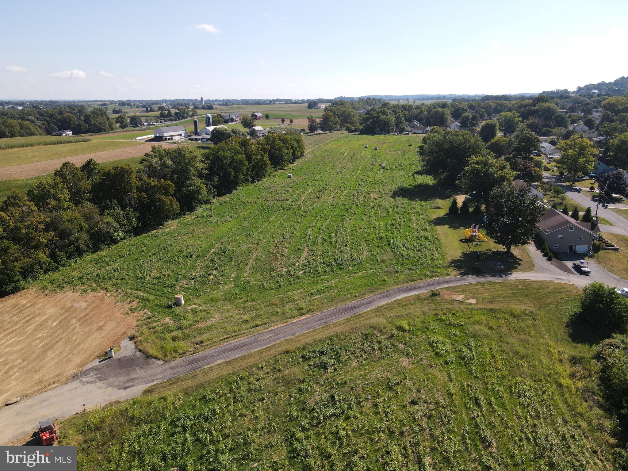 WEST HEMPFIELD - Land