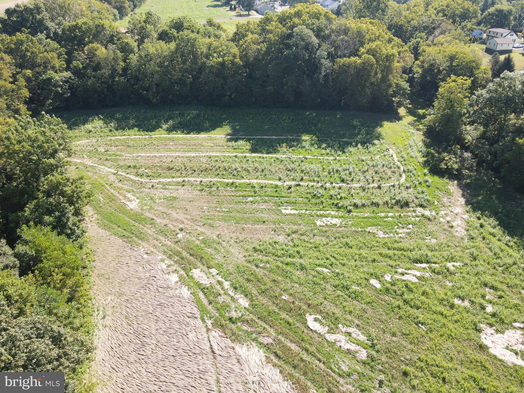 WEST HEMPFIELD - Land