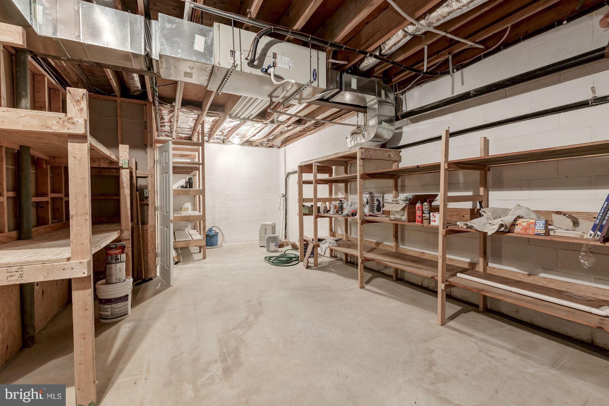 SUMMERWIND - Residential