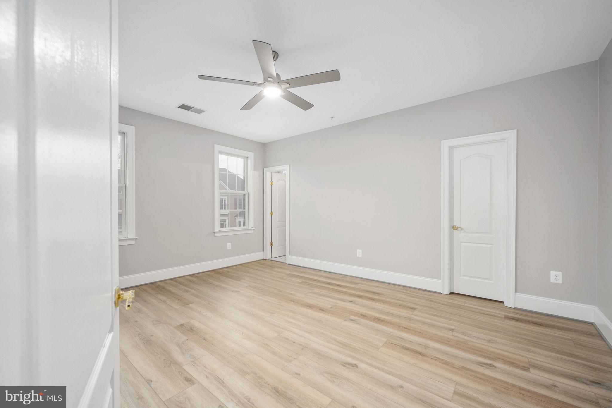 TYSONS TRACE - Residential