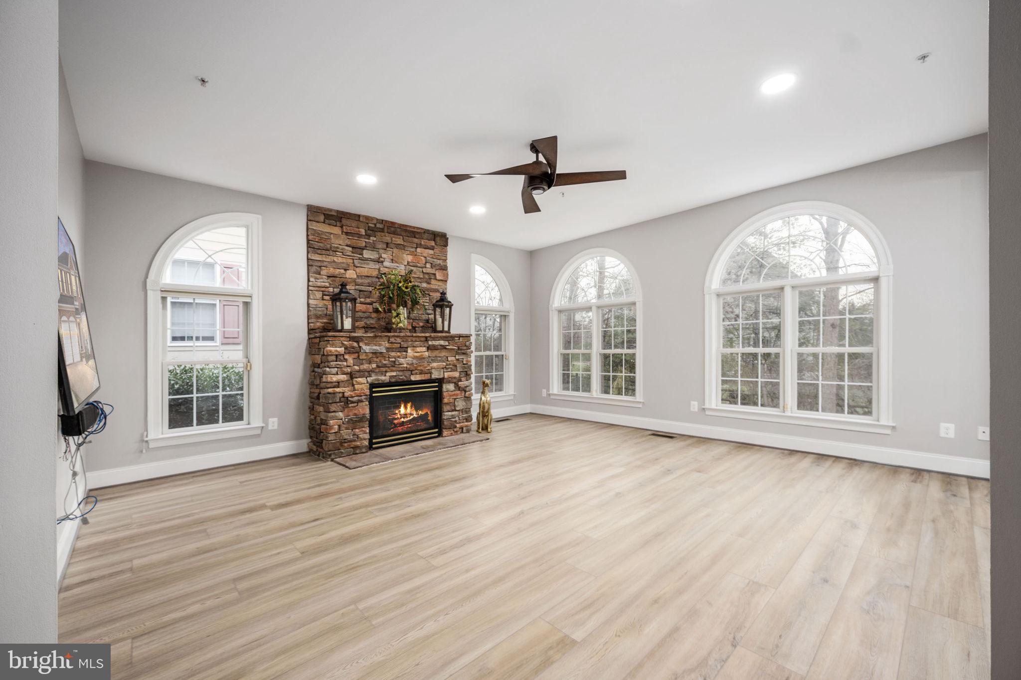 TYSONS TRACE - Residential