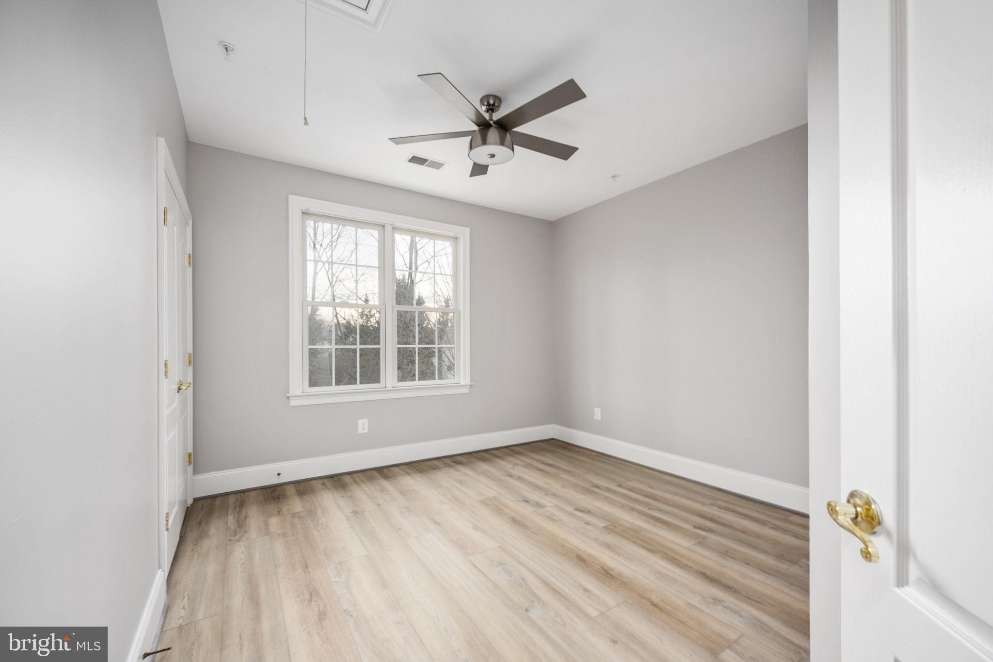 TYSONS TRACE - Residential