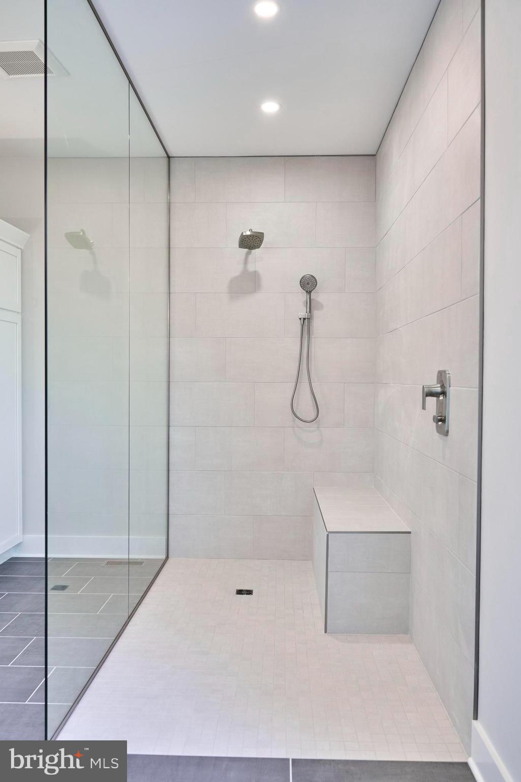 LINDENWOOD - Residential