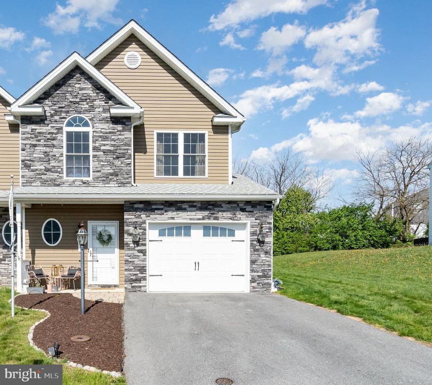 A commuter’s dream in Farmspring Estates! This spacious 3-bedroom, 2.5-bathroom duplex offers convenience to local all the local amenities and businesses. Main level provides large, updated kitchen with eat-in dining area, half bathroom, sizeable entry way for greeting friends and family, and generous family room with walk out onto decking and firepit for excellent additional outdoor living space! The oversized one-car garage provides easy access to the side yard as well as interior access. Upstairs, you’ll find three bedrooms each hosting their own generous closet space. Conveniently located upstairs is the washer and dryer with shelving for storage. Primary bedroom with tray ceiling accent includes your own ensuite bath with double sinks and linen closet. The community offers a clubhouse, playground and pool. You don’t want to miss this home!