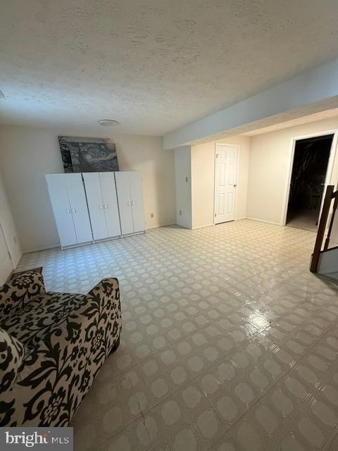 WOODS EDGE TOWNHOME CONDOMINIUMS - Residential