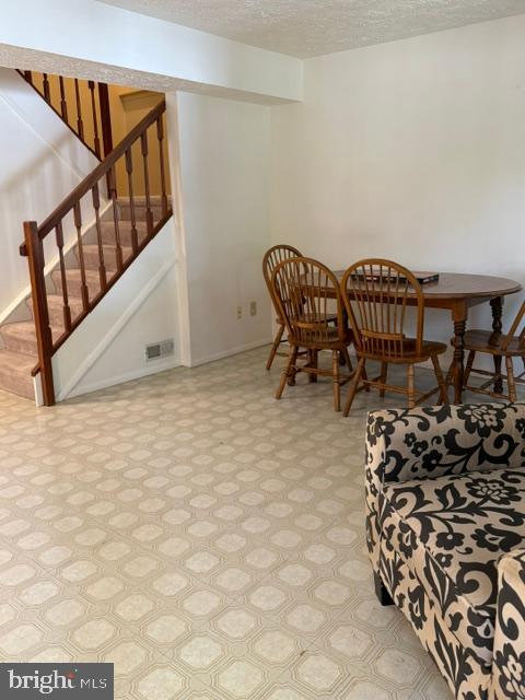 WOODS EDGE TOWNHOME CONDOMINIUMS - Residential