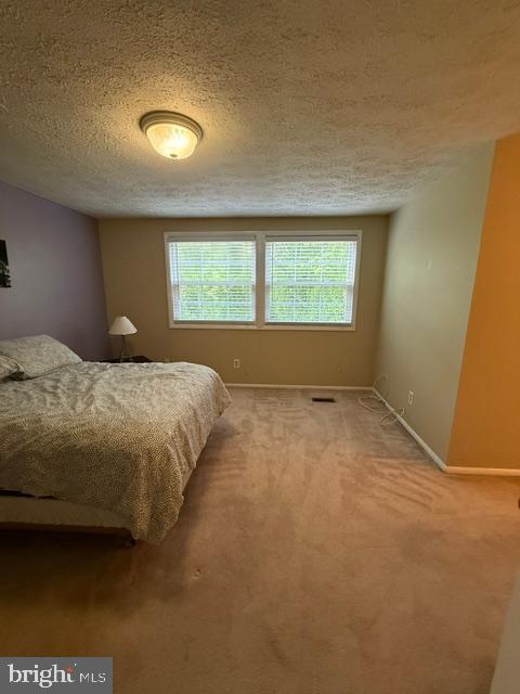 WOODS EDGE TOWNHOME CONDOMINIUMS - Residential