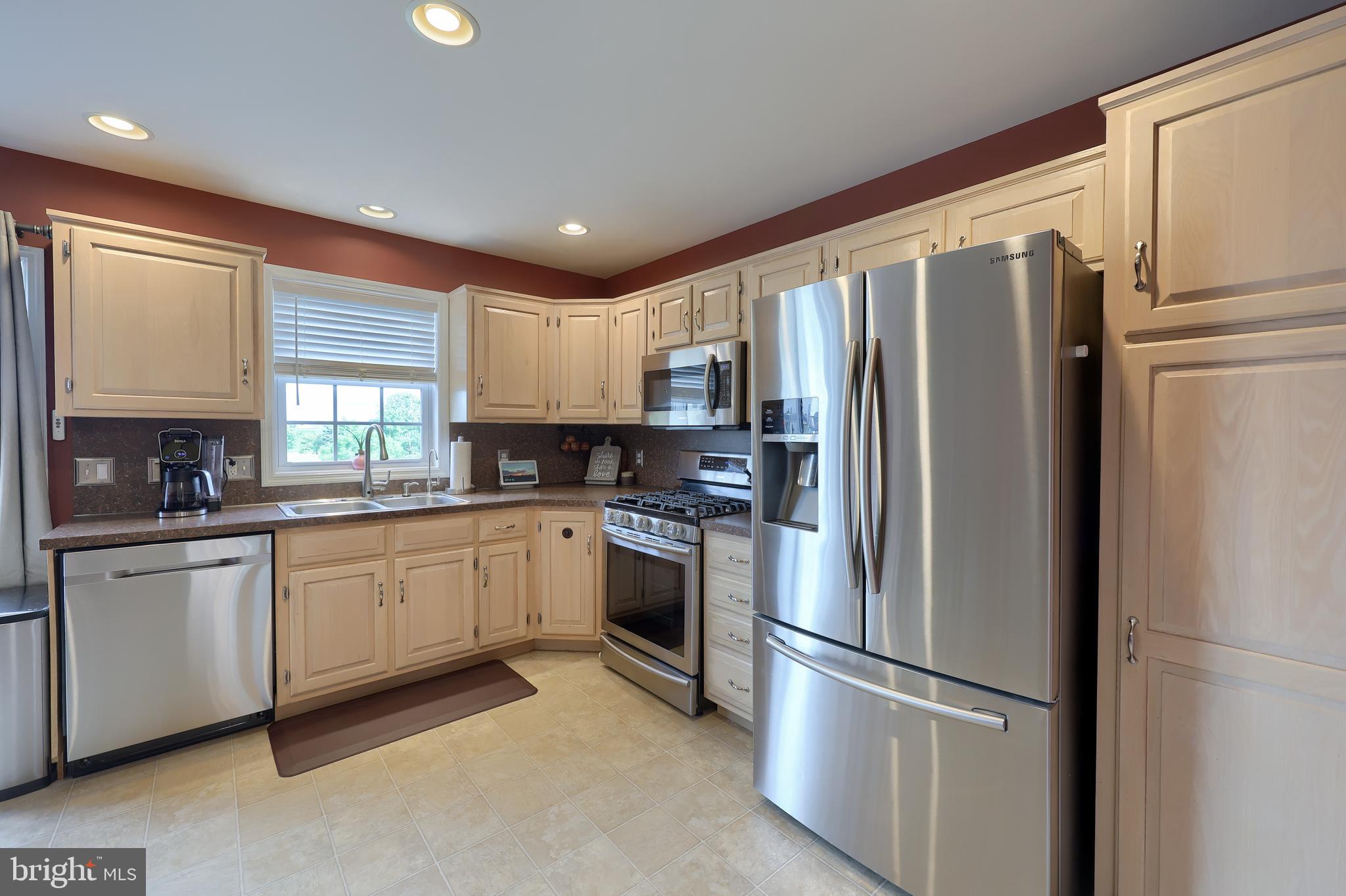 THE LAKES AT DONEGAL SPRINGS - Residential
