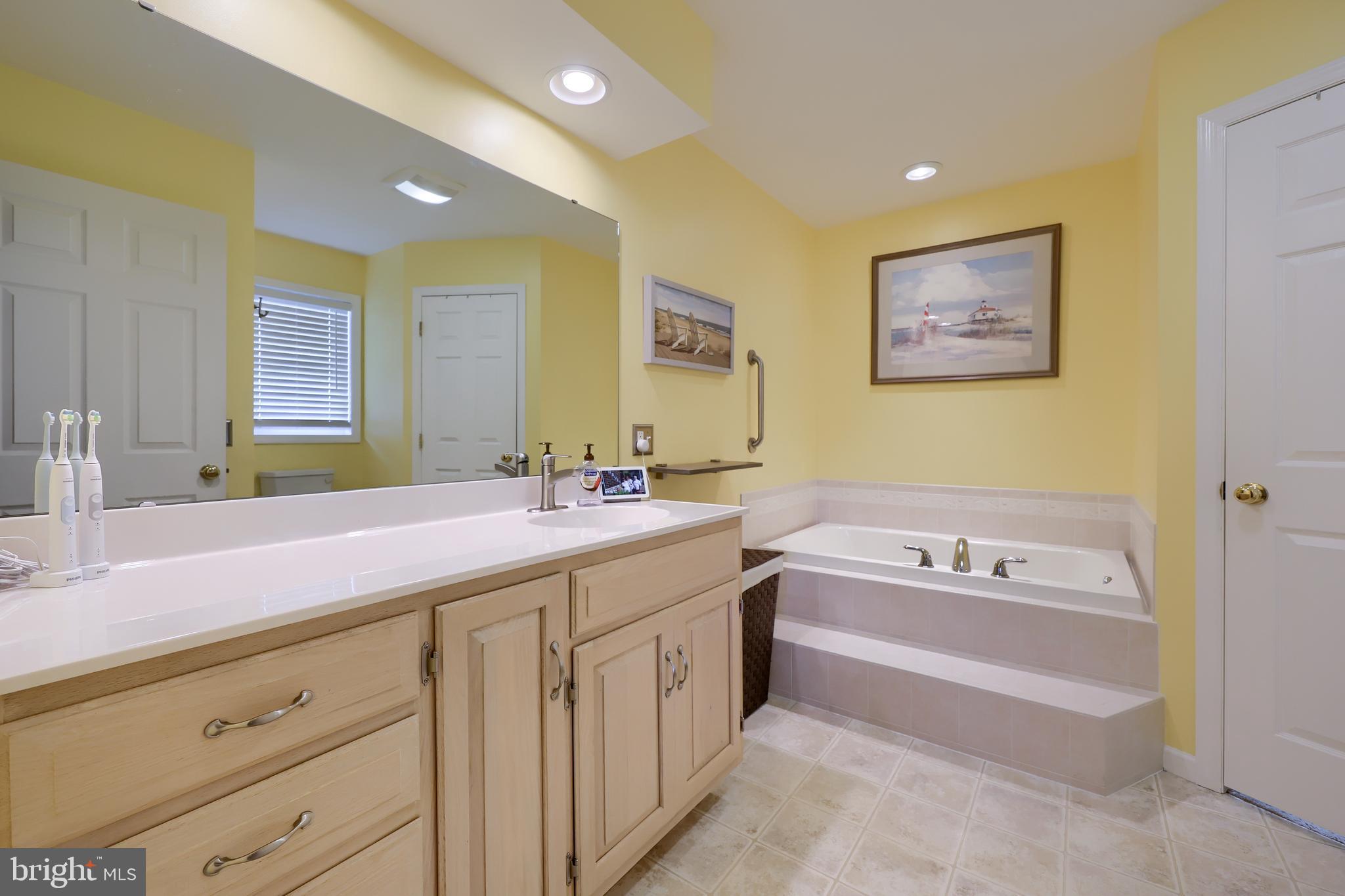 THE LAKES AT DONEGAL SPRINGS - Residential