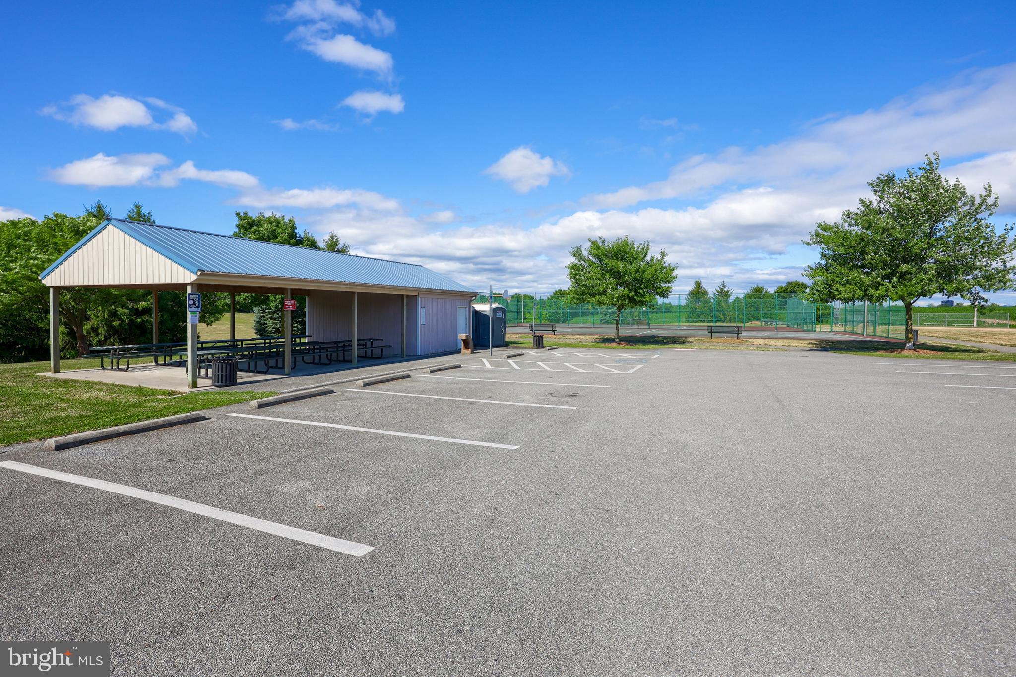 THE LAKES AT DONEGAL SPRINGS - Residential