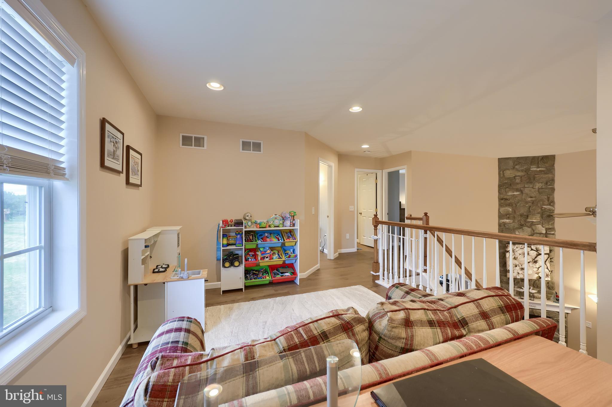 THE LAKES AT DONEGAL SPRINGS - Residential