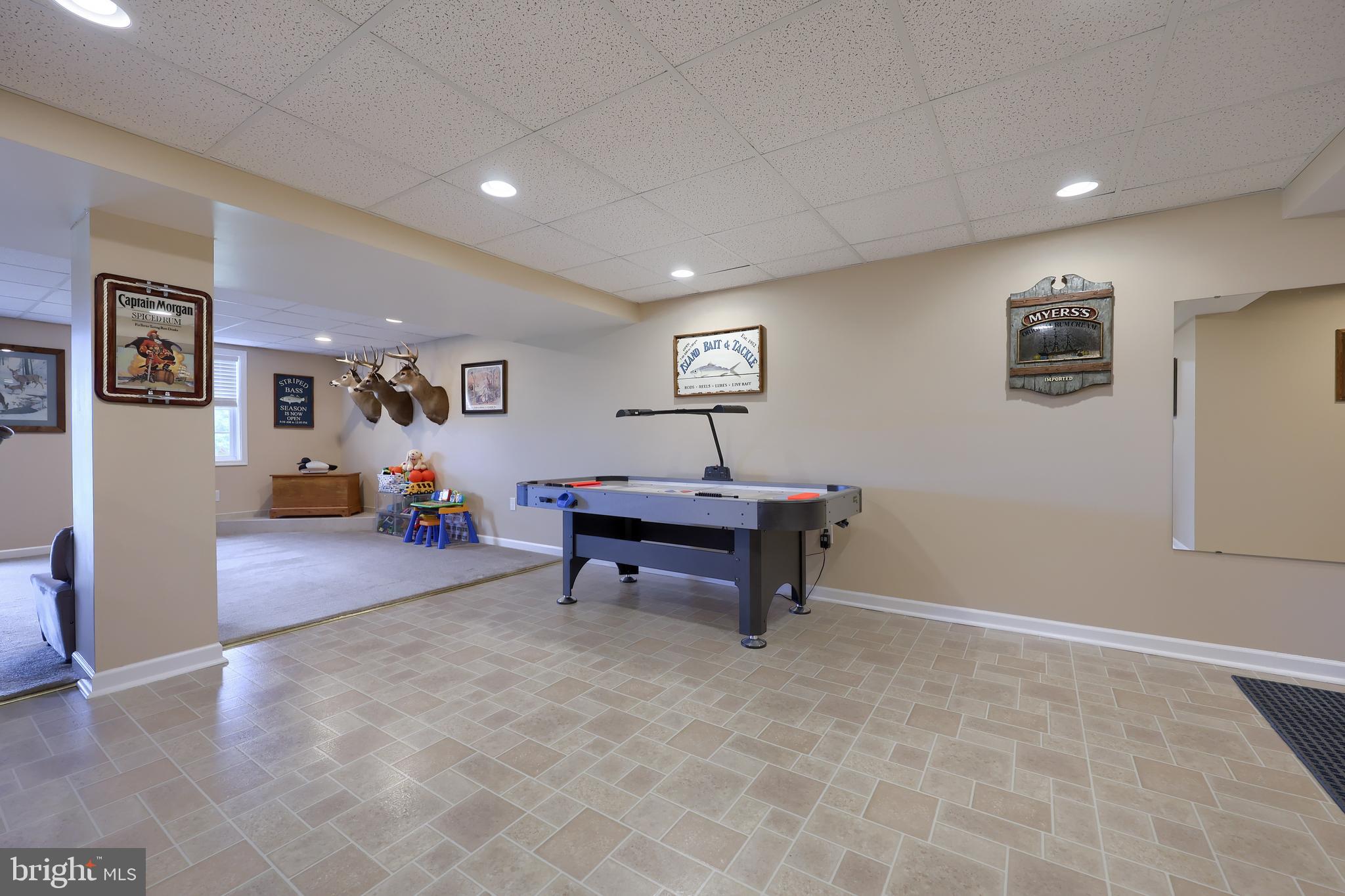 THE LAKES AT DONEGAL SPRINGS - Residential