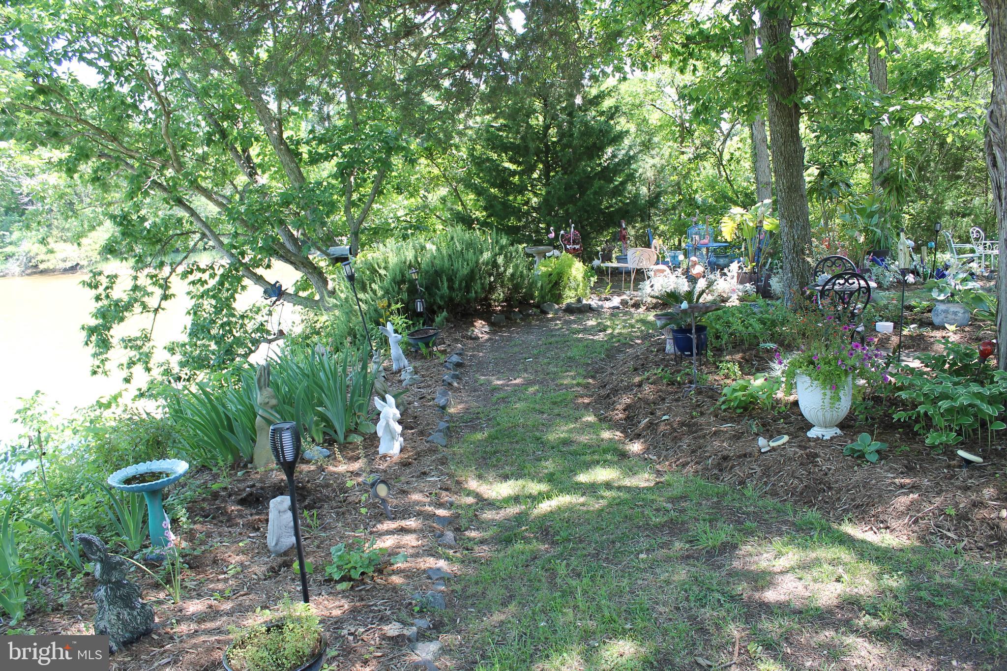 NOMINI BAY FARMS - Residential