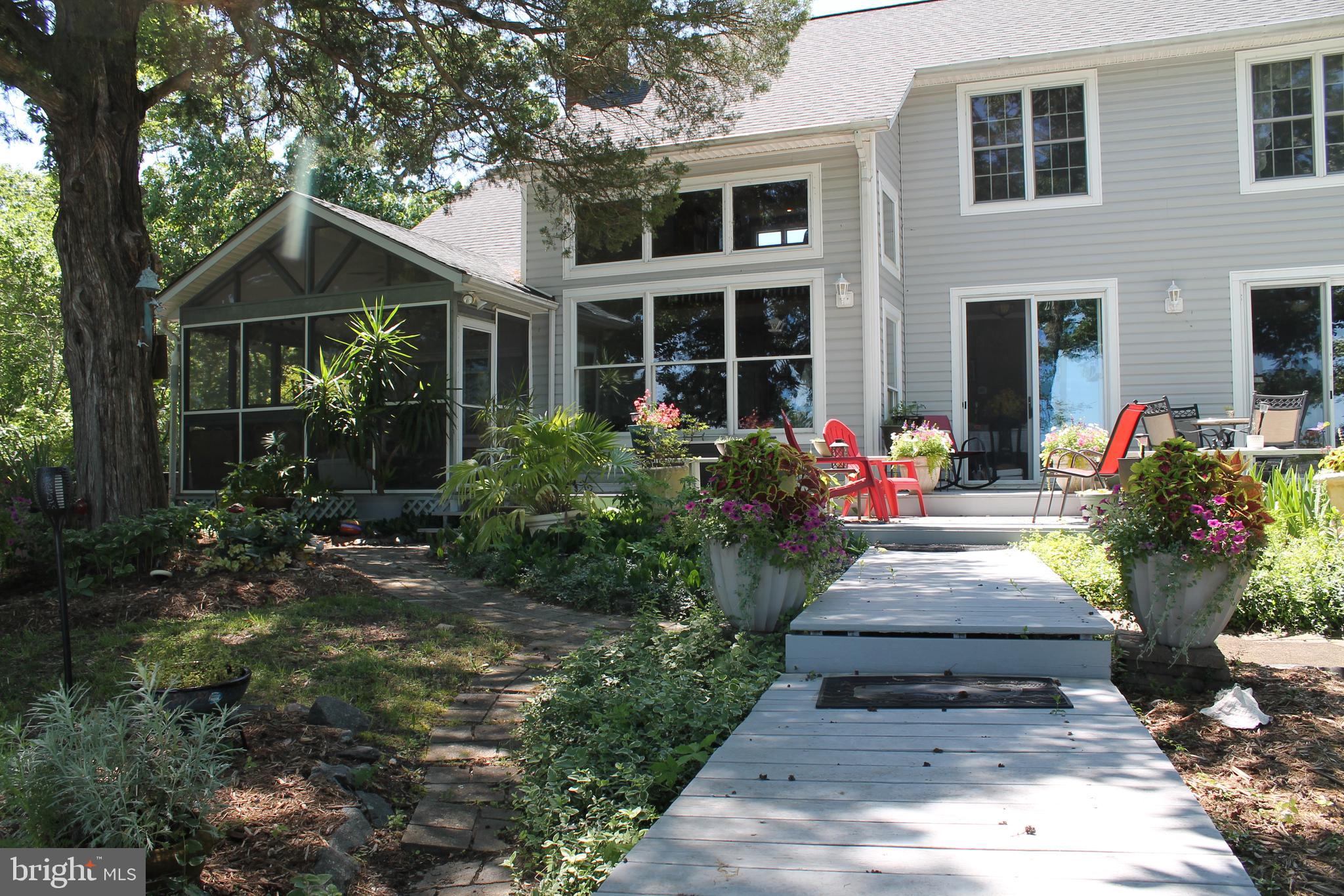 NOMINI BAY FARMS - Residential