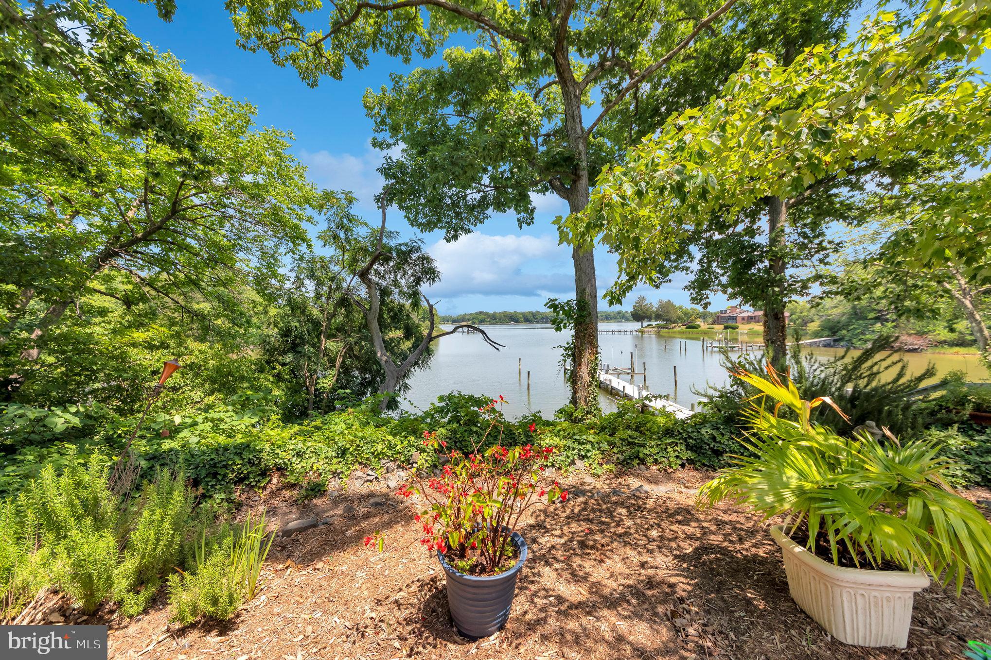 NOMINI BAY FARMS - Residential