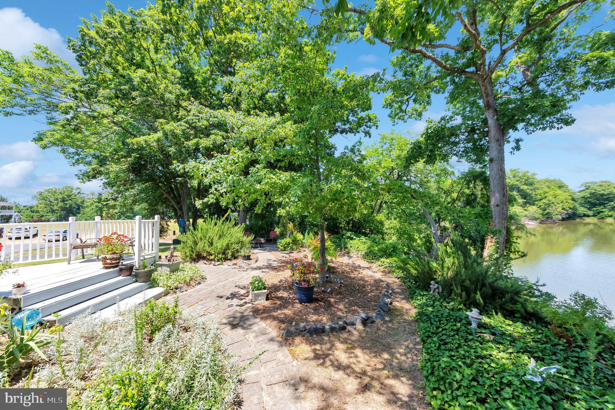 NOMINI BAY FARMS - Residential