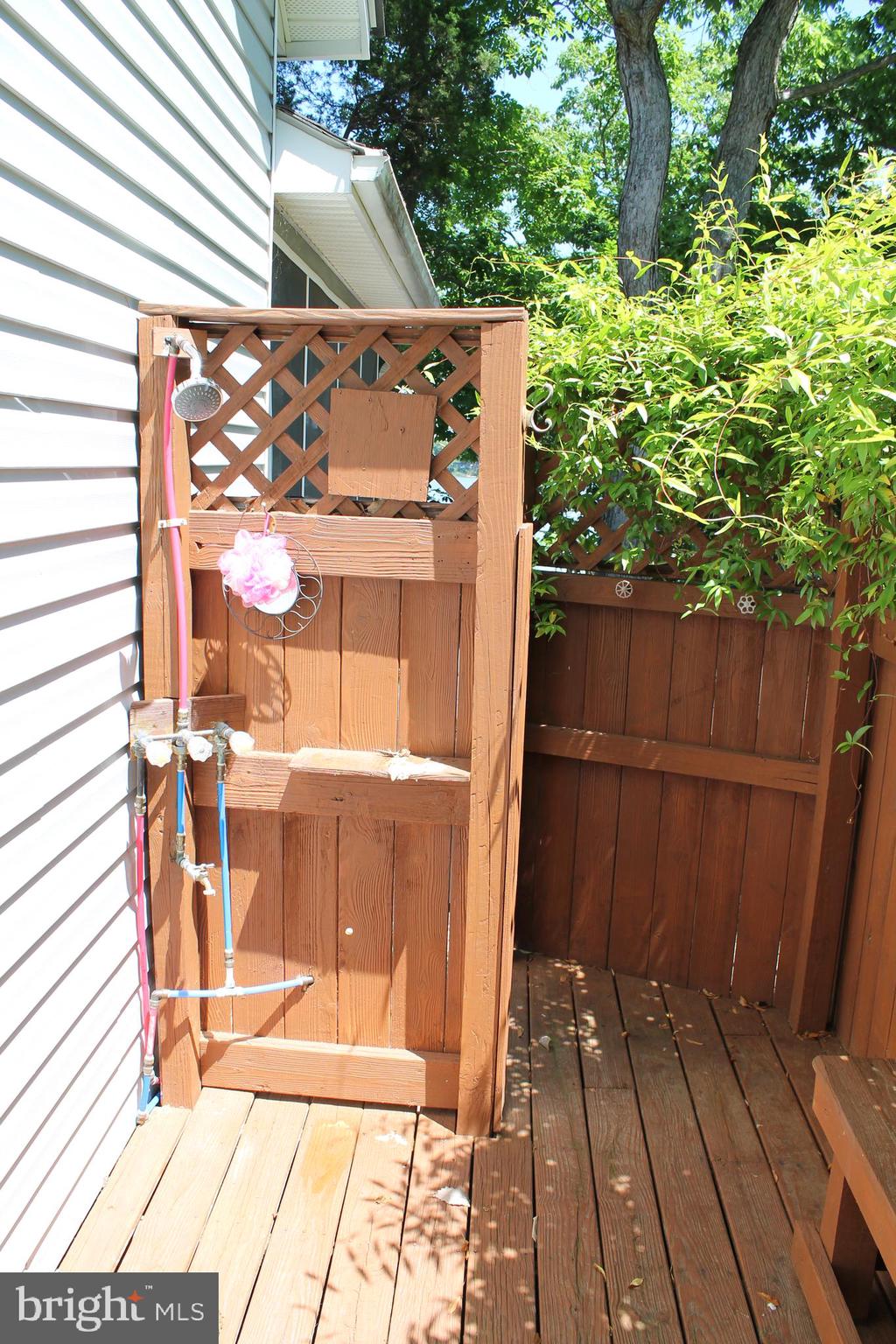 NOMINI BAY FARMS - Residential