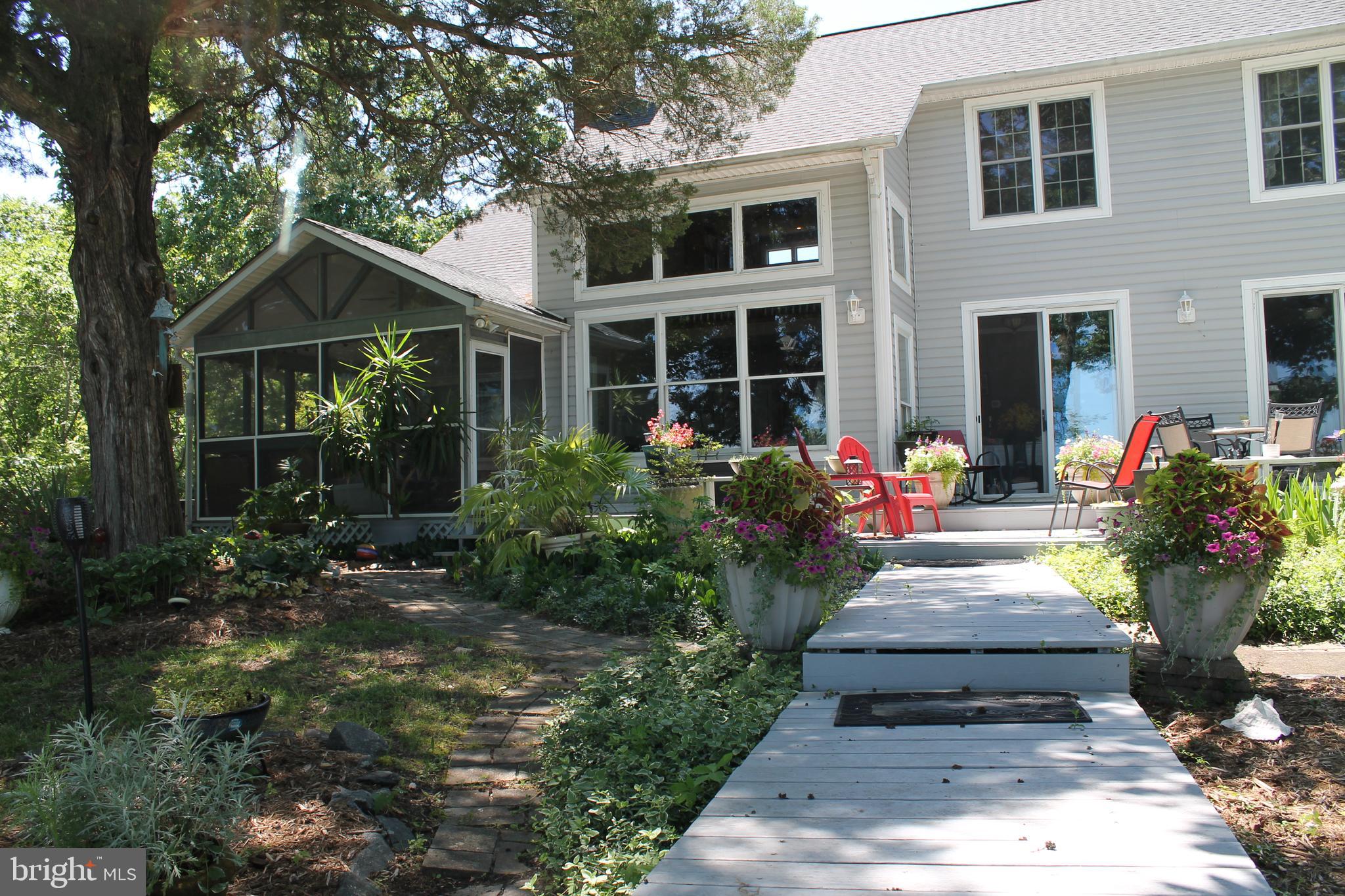 NOMINI BAY FARMS - Residential