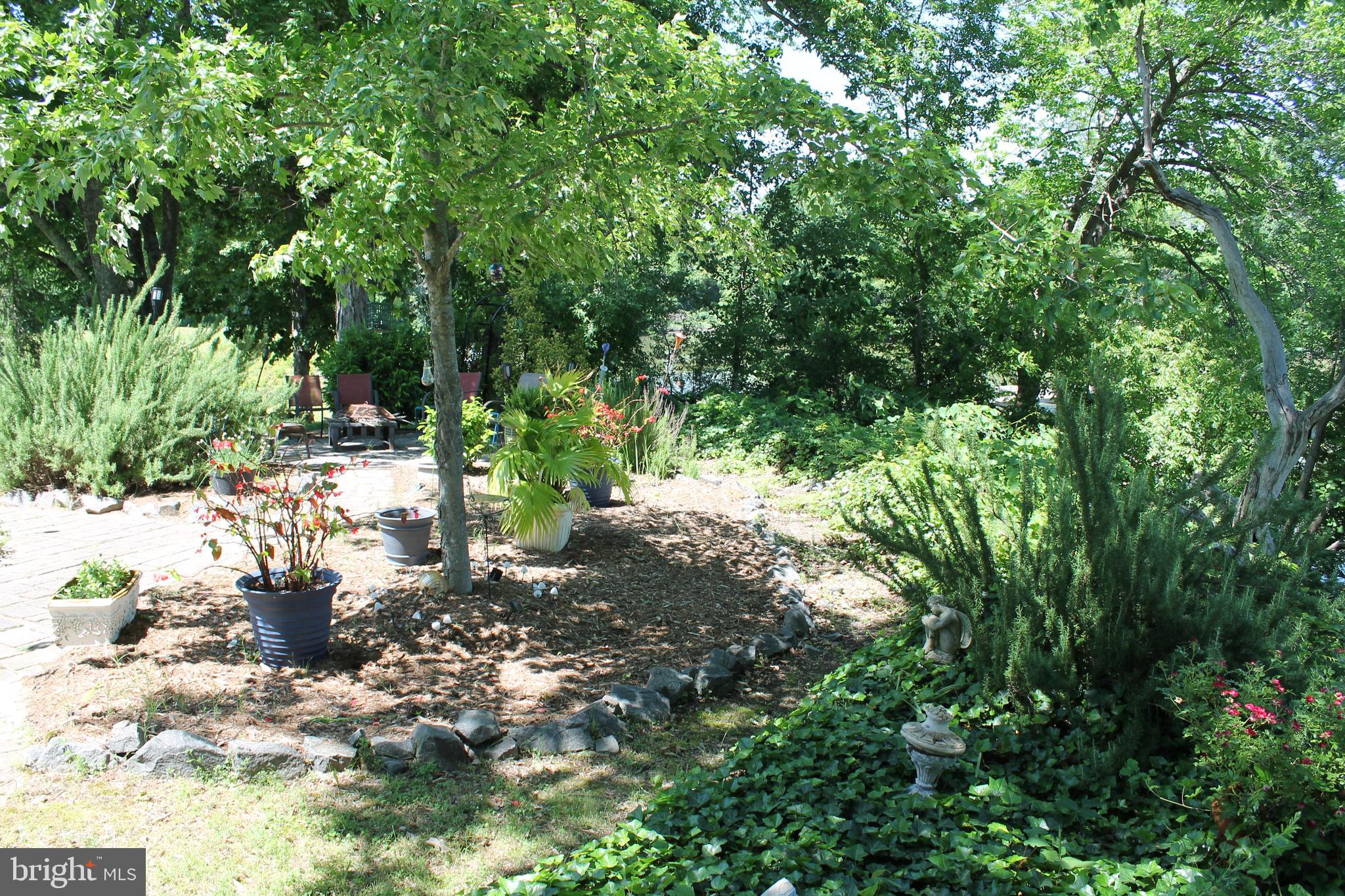 NOMINI BAY FARMS - Residential