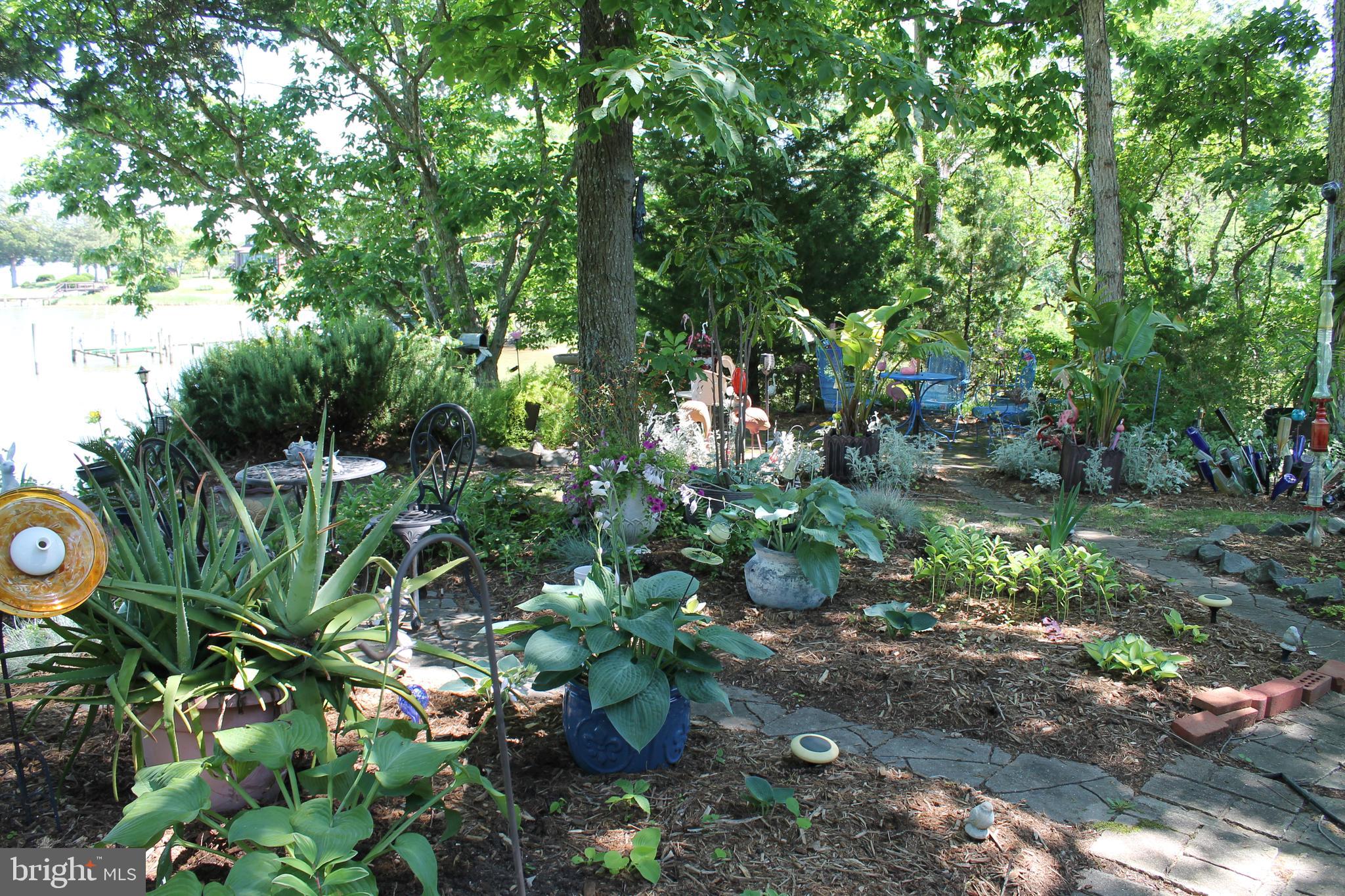 NOMINI BAY FARMS - Residential