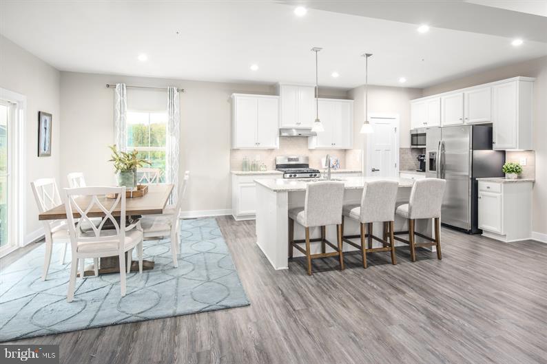 15556 TWIN RIVER CIRCLE H011