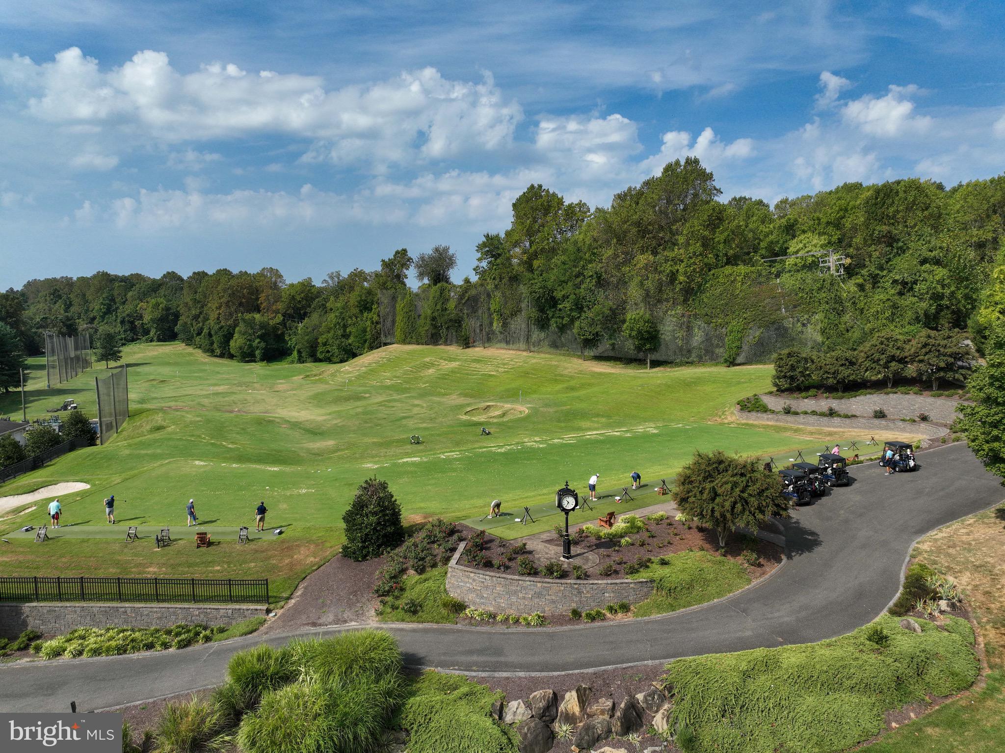 SOUTH RIVER COLONY - Residential