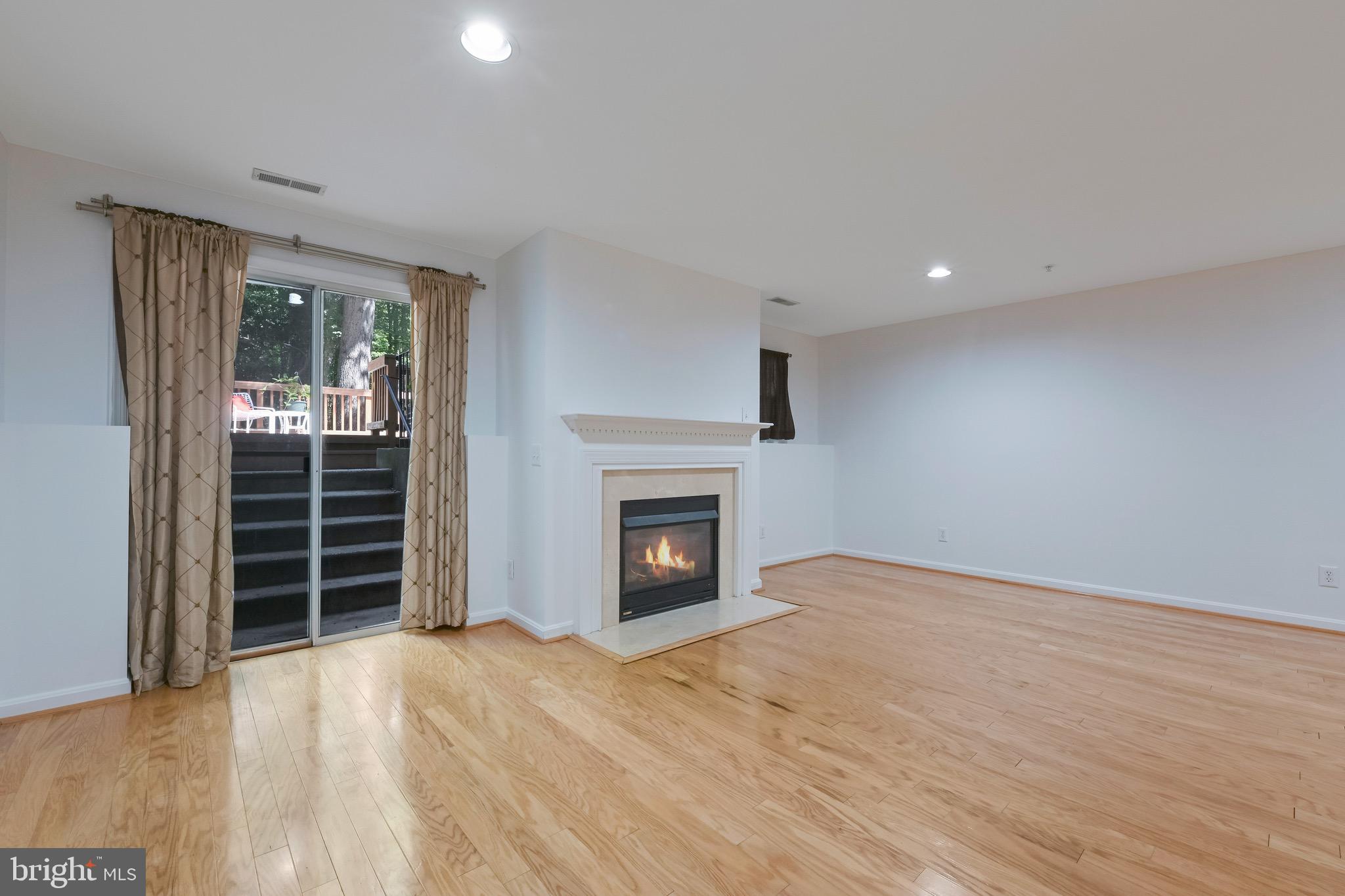 SOUTH RIVER COLONY - Residential