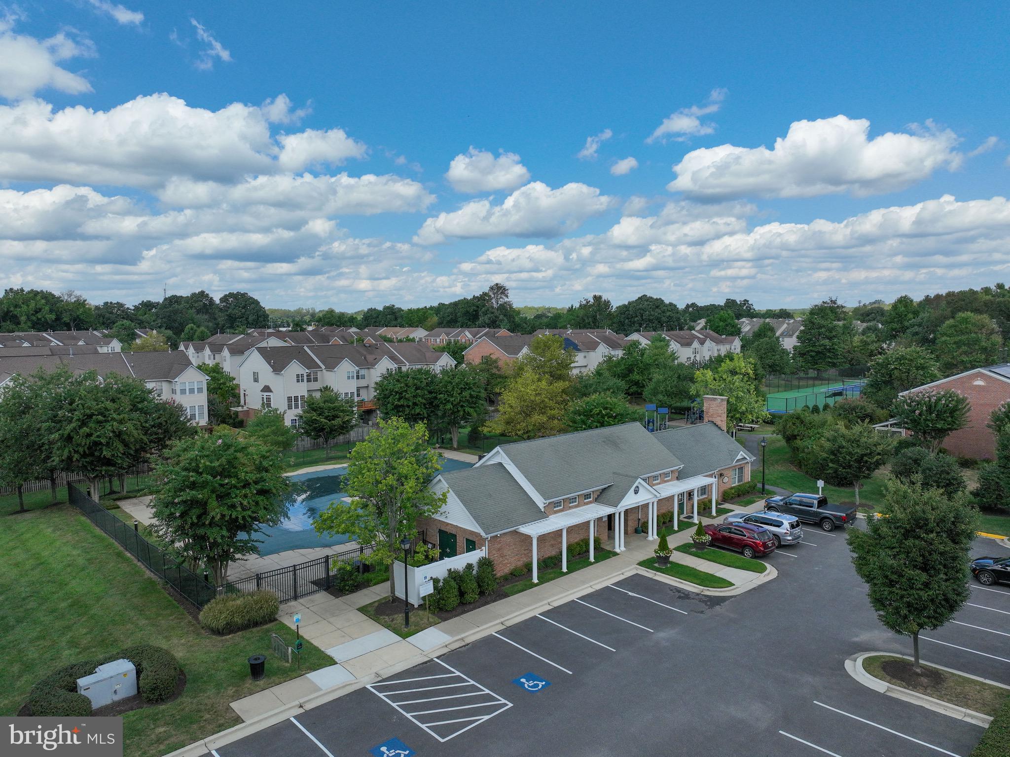 SOUTH RIVER COLONY - Residential