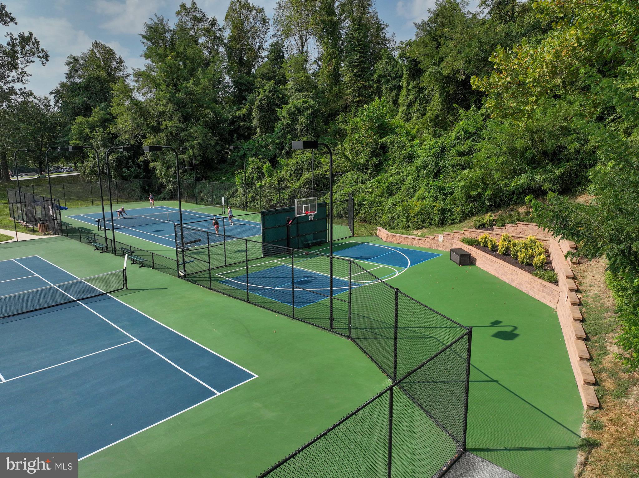 SOUTH RIVER COLONY - Residential