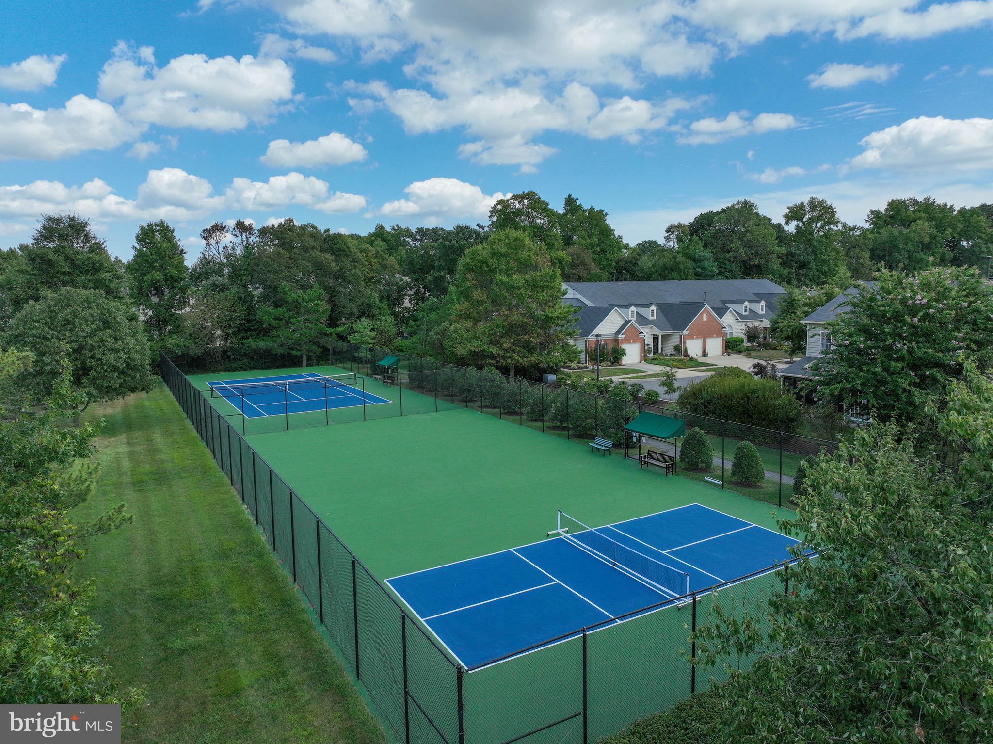 SOUTH RIVER COLONY - Residential