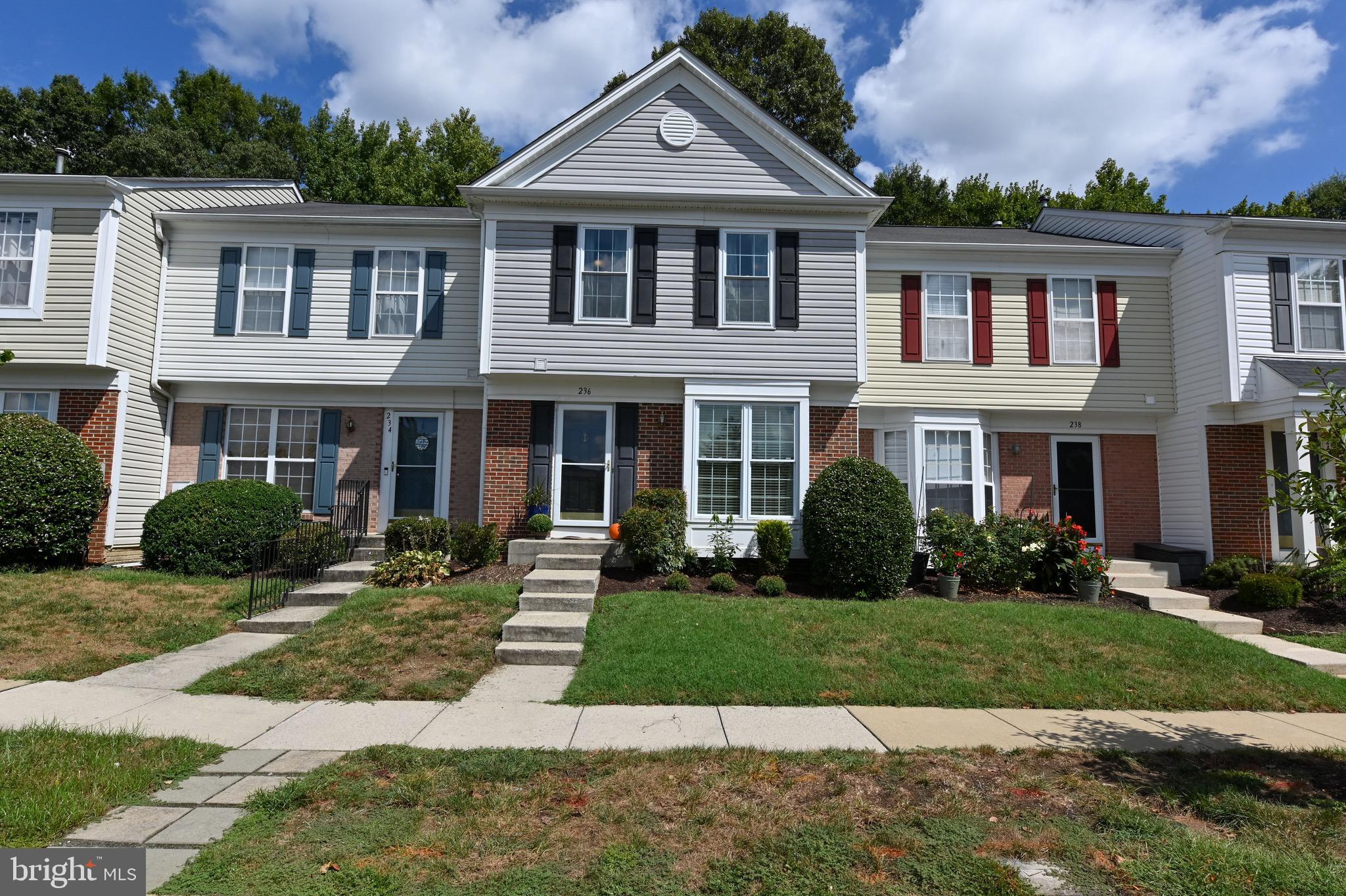 SOUTH RIVER COLONY - Residential