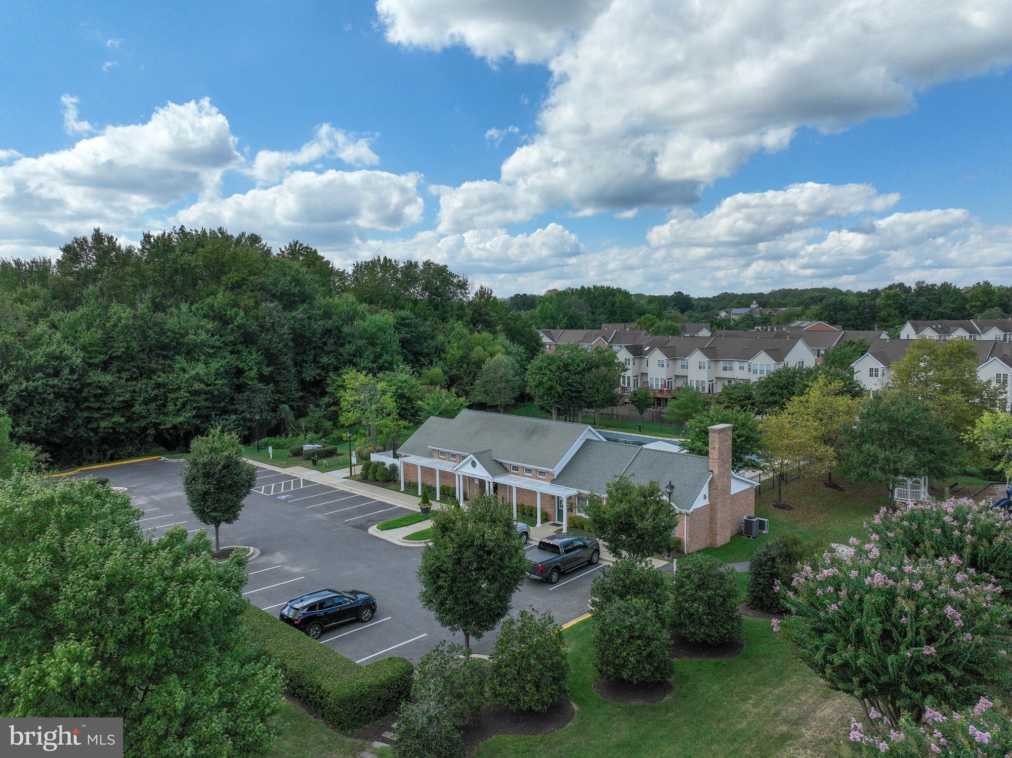 SOUTH RIVER COLONY - Residential