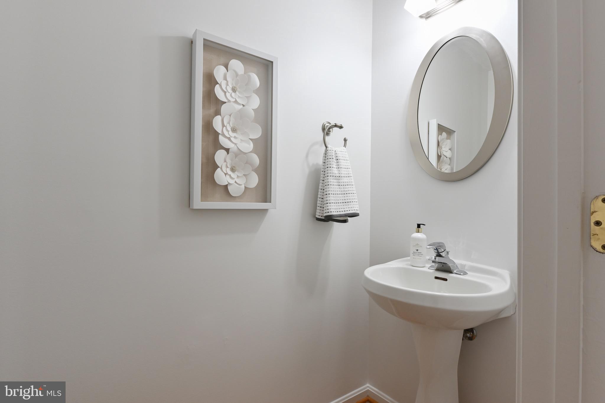 SOUTH RIVER COLONY - Residential